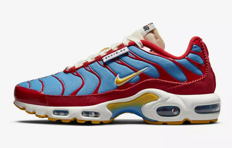 nike air max plus tn se running club university blue